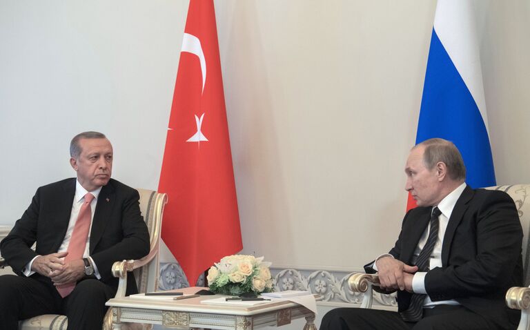 Встреча президентов России и Турции В. Путина и Р. Эрдогана в Санкт-Петербурге. 9 августа 2016 года Встреча президентов России и Турции В. Путина и Р. Эрдогана в Санкт-Петербурге. 9 августа 2016 года