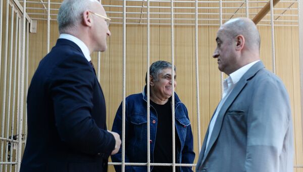 Обвиняемый в организации преступного сообщества Захарий Калашов в Тверском суде Москвы