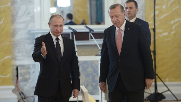 Президент России Владимир Путин и президент Турции Реджеп Тайип Эрдоган на пресс-конференции по итогам российско-турецких переговоров. Архивное фото