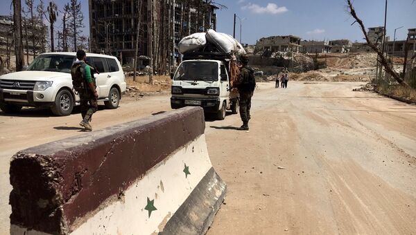 Северный путь снабжения в Алеппо, кпп в квартале Бани-Зейд