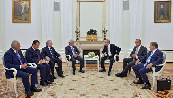 Президент РФ В. Путин встретился с президентом Армении С. Саргсяном. 10 августа 2016