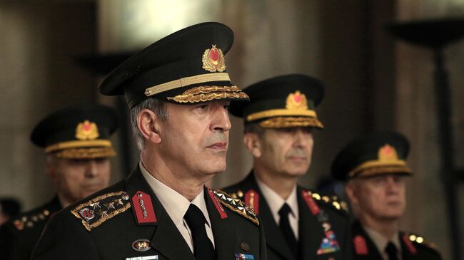 Глава Генштаба Турции генерал Хулуси Акар и другие высшие чины турецкой армии