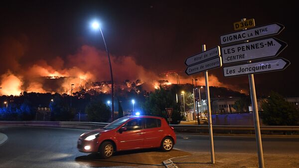 Лесные пожары на юге Франции недалеко от Марселя. 11 августа 2016