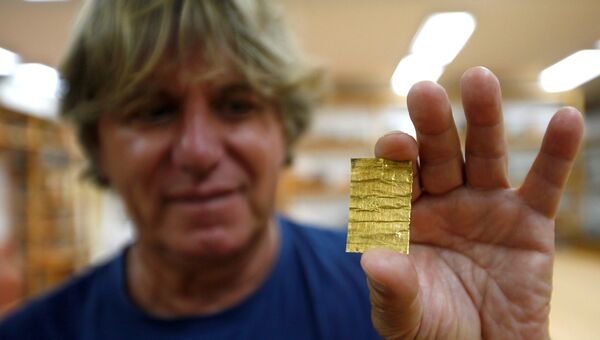 Золотые свитки найденные на раскопках захоронения в Костолаце