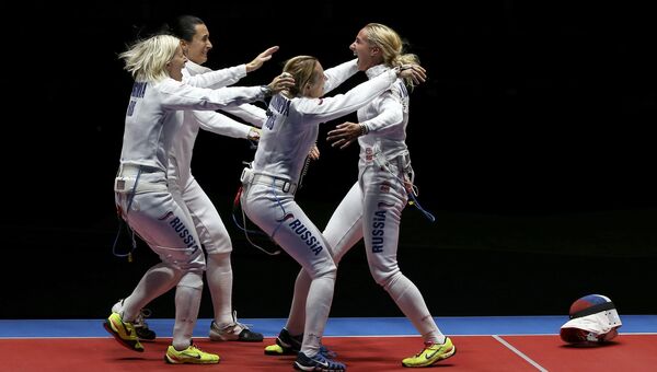 Женская сборная России выиграла матч за бронзу в командном первенстве по фехтованию на шпагах на Играх в Рио