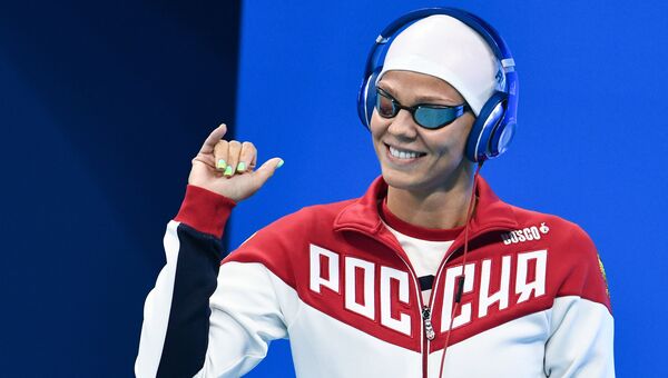 Юлия Ефимова (Россия) перед стартом в финальном заплыве на 200 м брассом на XXXI летних Олимпийских играх в Рио