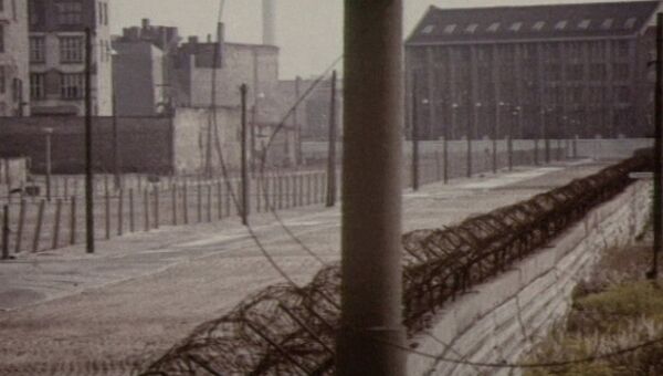 Берлинская стена, на тридцать лет разделившая немецкий народ. Архив
