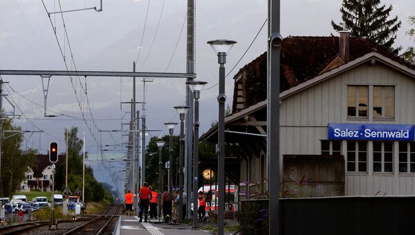 Станция Салез в Швейцарии, близ которой произошло нападение в поезде, Архивное фото