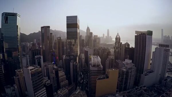 Руферы забрались на 265-метровый небоскреб в Гонконге