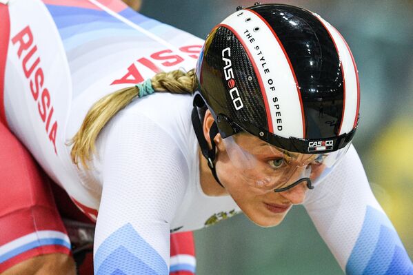 Дарья Шмелева (Россия) в квалификации командного спринта на соревнованиях по трековым гонкам среди женщин на XXXI летних Олимпийских играх