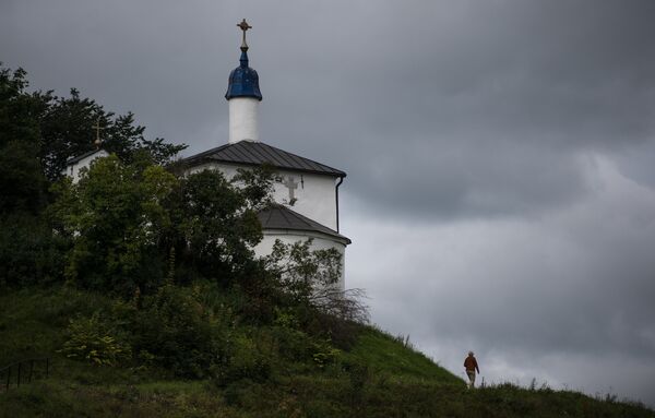 Церковь Николы на городище в Изборске Псковской области