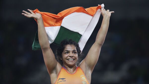 Спортсменка из Индии Сакши Малик, бронзовый призер соревнований по вольной борьбе среди женщин на летних Олимпийских играх