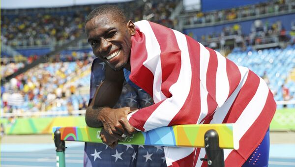 Американец Керрон Клемент завоевал золотую медаль в беге на дистанции 400 метров с барьерами на Олимпиаде-2016 в Рио-де-Жанейро. 18 августа 2016