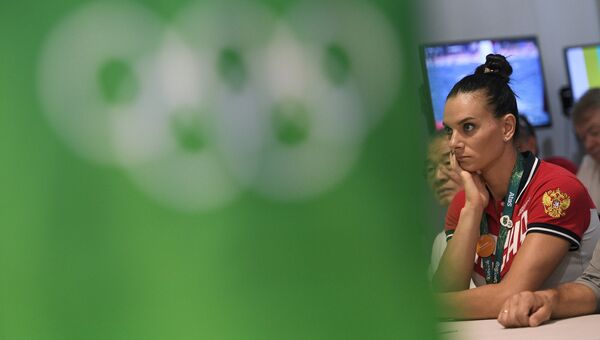 Двукратная олимпийская чемпионка в прыжках с шестом Елена Исинбаева, выбранная в комиссию спортсменов Международного олимпийского комитета (МОК), в пресс-центре XXXI Олимпийских игр в Рио-де-Жанейро