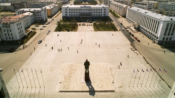 Площадь Ленина в Магадане. 1996 год 