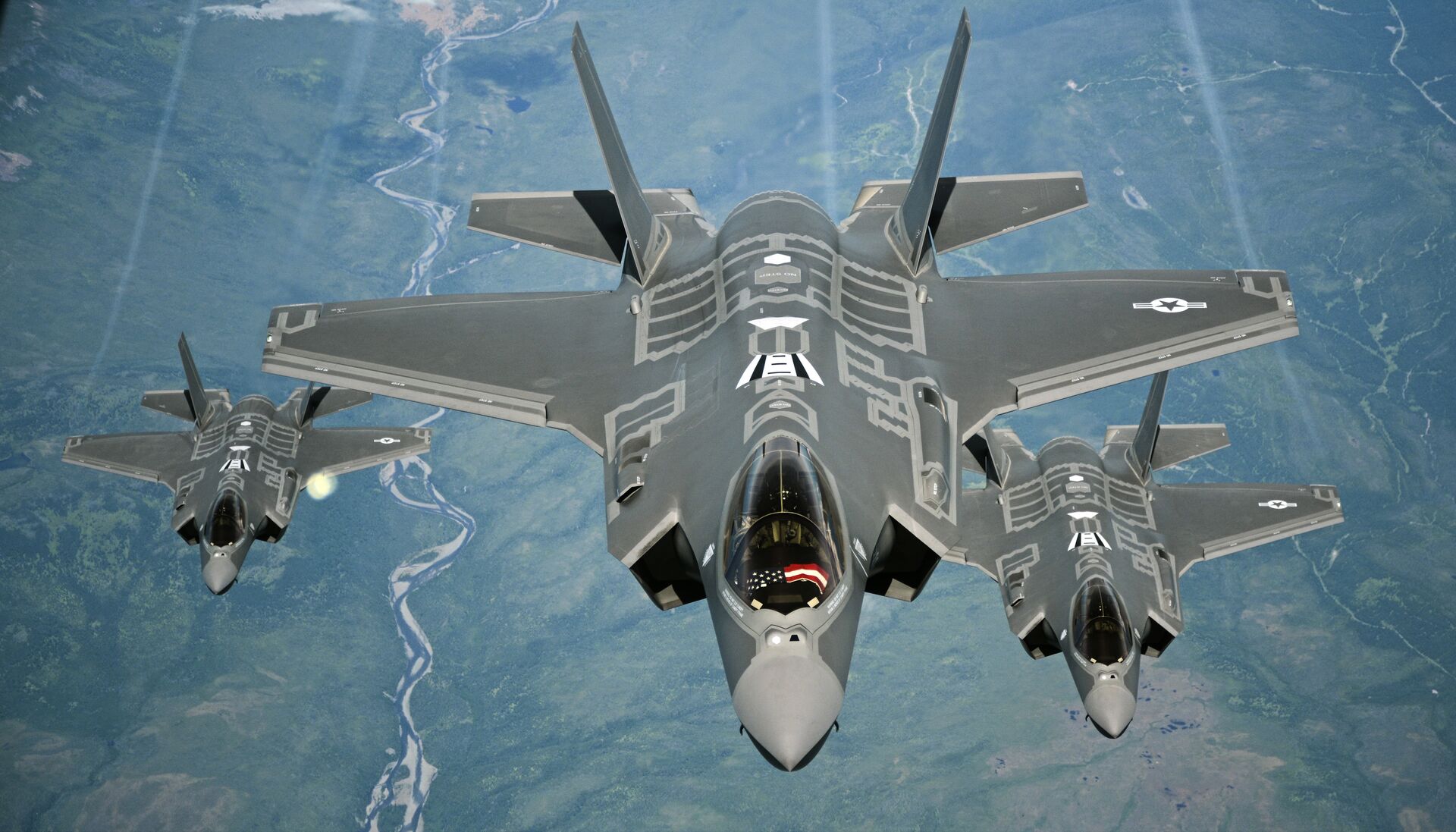 Американские истребители Lockheed Martin F-35 Lightning II - РИА Новости, 1920, 07.10.2020