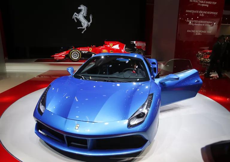 Автомобиль Ferrari 488 Автомобиль Ferrari 488