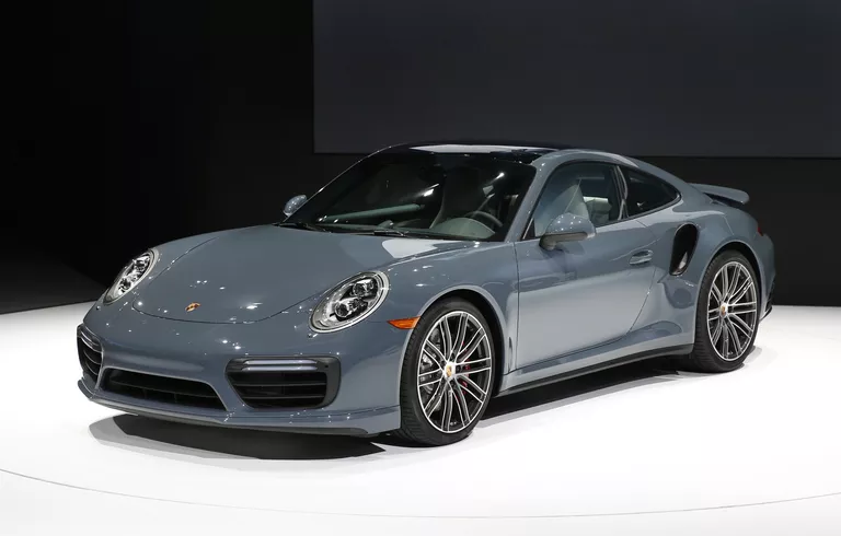 Автомобиль Porsche 911 Turbo Автомобиль Porsche 911 Turbo