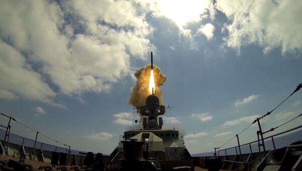 Корабли РФ совершили пуск крылатых ракет по объектам Джебхат ан-Нусры в Сирии