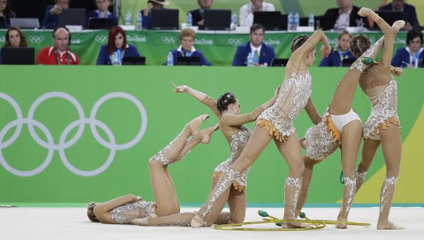 Спортсменки сборной России выступают в финале групповых соревнований по художественной гимнастике на XXXI летних Олимпийских играх