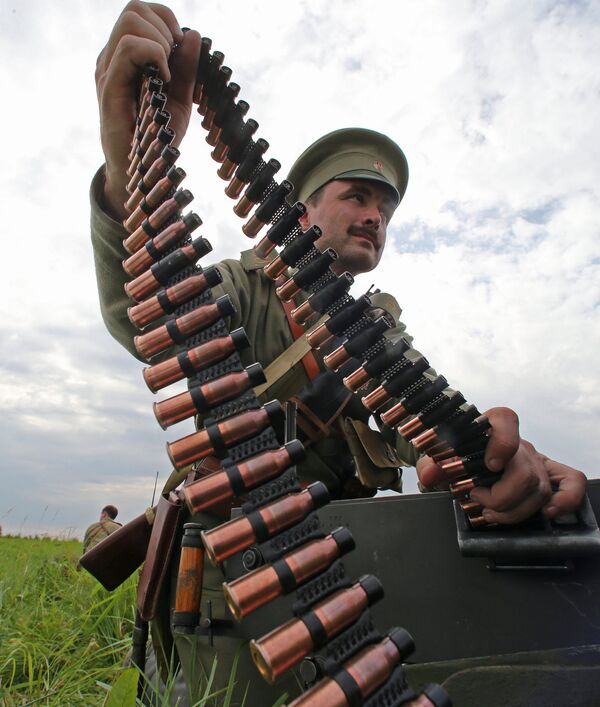 Участник военно-исторического фестиваля Гумбинненское сражение у поселка Лермонтово в Калининградской области