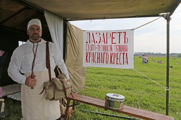 Участник военно-исторического фестиваля Гумбинненское сражение у поселка Лермонтово в Калининградской области