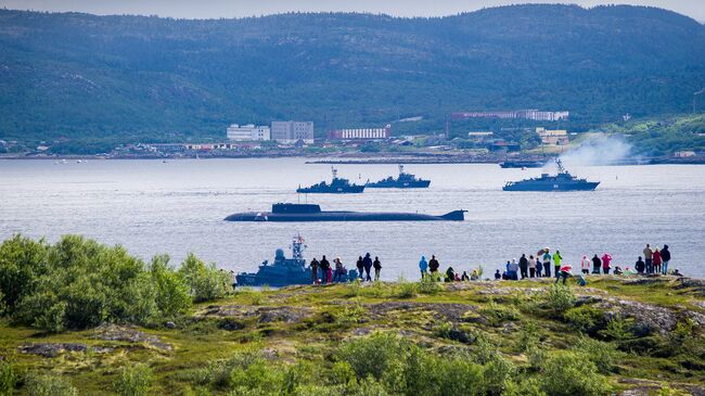 Подводные лодки в заливе Североморска. Архивное фото