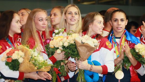 Встреча золотого рейса с чемпионами и призерами XXXI Олимпийских игр в аэропорту Шереметьево