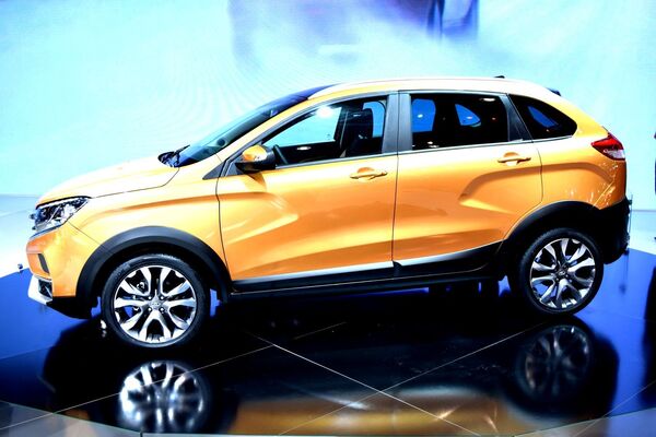 Автомобиль Lada XRay Cross на Московском международном автомобильном салоне-2016 Автомобиль Lada XRay Cross на Московском международном автомобильном салоне-2016