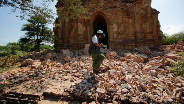 Последствия землетрясения в древней столице Мьянмы Пагане