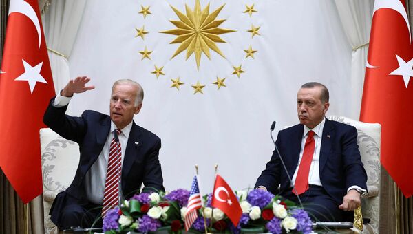 Вице-президент США Джозеф Байден и президент Турции Реджеп Тайип Эрдоган во время встречи в Анкаре. 24 августа 2016 года