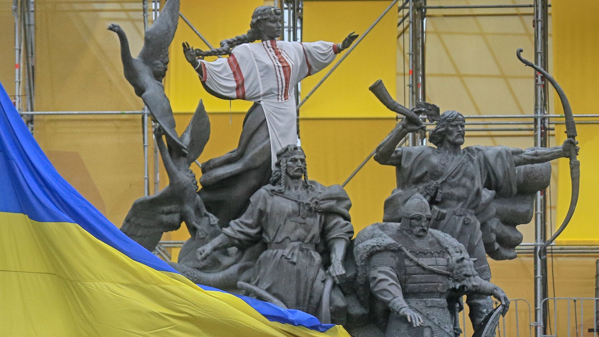 Монумент основателям города в Киеве, Украина - РИА Новости, 1920, 22.08.2021