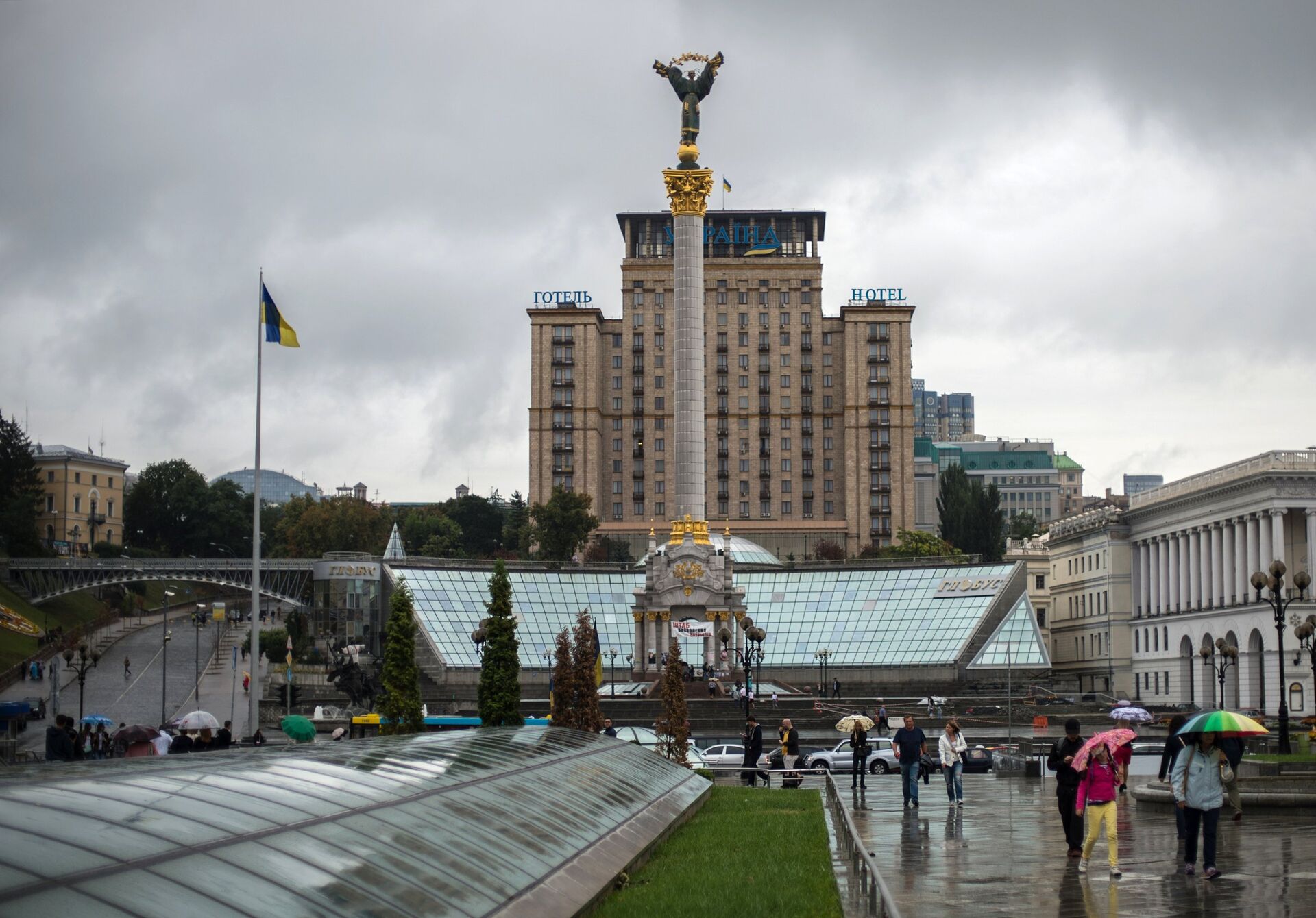 Монумент Независимости Украины на площади Независимости в Киеве - РИА Новости, 1920, 31.07.2023