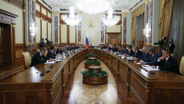 Дмитрий Медведев проводит заседание кабинета министров. Архивное фото