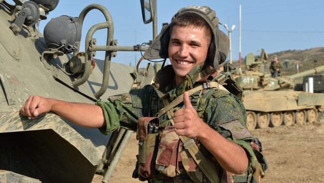 Военнослужащий личного состава танкового батальона. Архивное фото