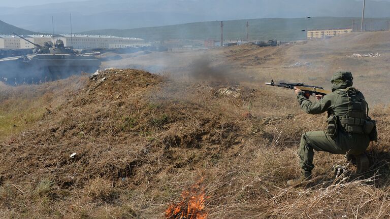 Условное нападение боевиков на танковый батальон на полигоне Дальний в рамках проведения тактических учений мотострелковой бригады