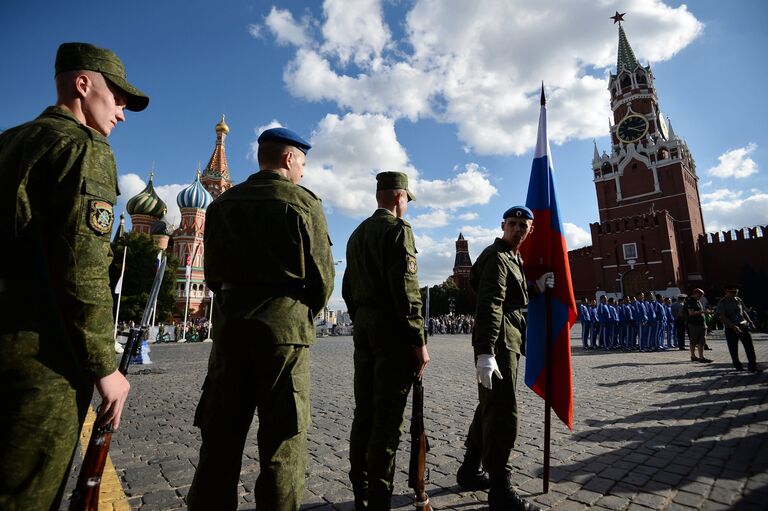 На репетиции торжественного открытия фестиваля Спасская башня на Красной площади в Москве