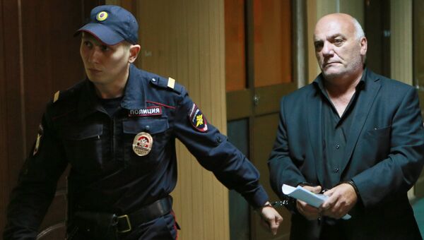 Бизнесмен Арам Петросян, обвиняемый в захвате заложников, в Пресненском суде Москвы