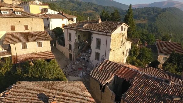 Итальянский Аккумоли после землетрясения. Кадры с беспилотника