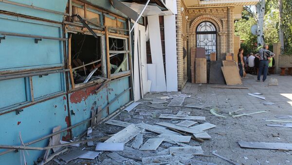 Кафе, разрушенное в результате ночного обстрела артиллерией ВСУ. Архивное фото