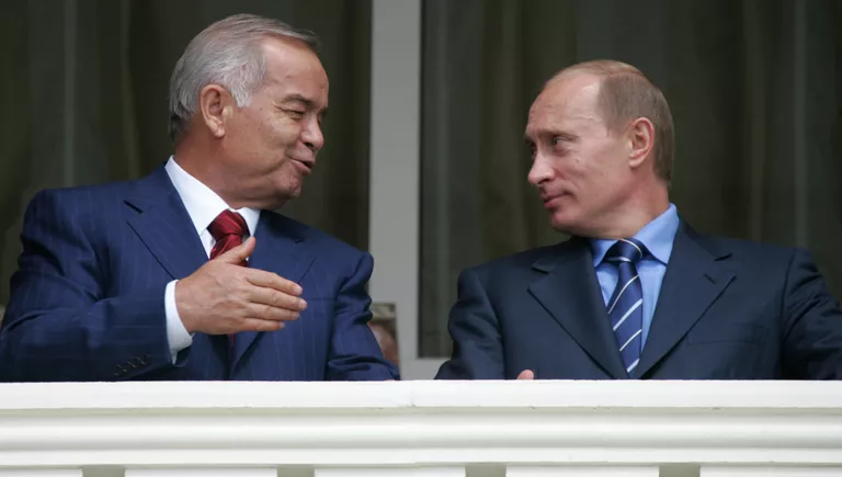 Президент Узбекистана Ислам Каримов и президент России Владимир Путин во время прогулки в сочинской резиденции главы российского государства Бочаров ручей Президент Узбекистана Ислам Каримов и президент России Владимир Путин во время прогулки в сочинской резиденции главы российского государства Бочаров ручей