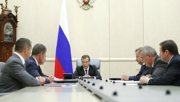 Председатель правительства России Дмитрий Медведев проводит совещание с вице-премьерами правительства РФ в Доме правительства РФ. 29 августа 2016
