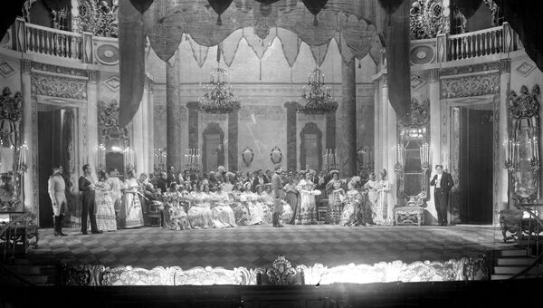 Сцена из спектакля Маскарад, 1938 г, Александринский театр