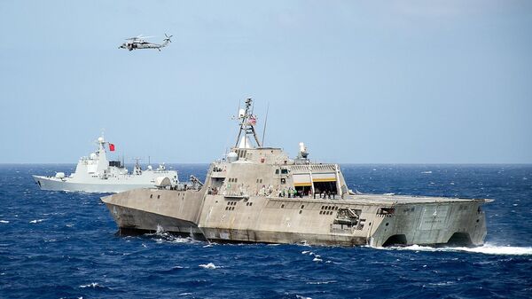 Корабль ВМС США LCS Coronado во время учений стран Азиатско-Тихоокеанского региона в Тихом океане. Архивное фото