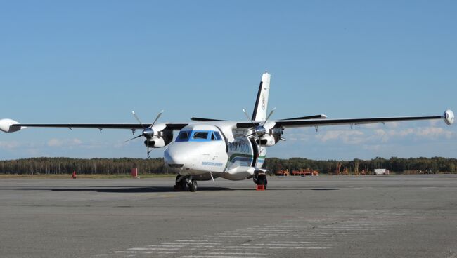 Самолет L-410 авиакомпании Хабаровские авиалинии. Архивное фото