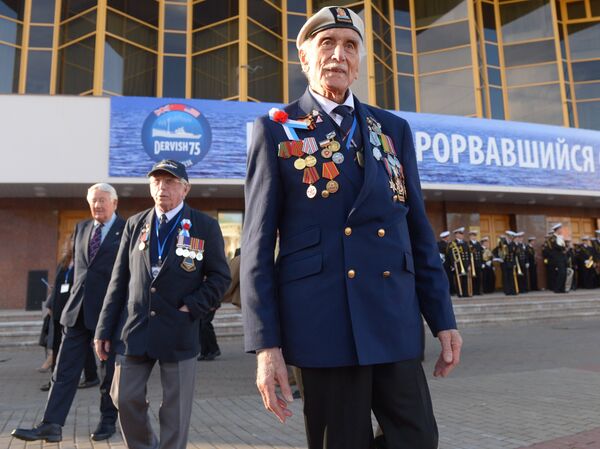 в каком году первый конвой с успехом достиг архангельска. . в каком году первый конвой с успехом достиг архангельска фото. в каком году первый конвой с успехом достиг архангельска-. картинка в каком году первый конвой с успехом достиг архангельска. картинка . В августе 1918 года британская эскадра из 17 боевых кораблей подошла к Архангельску. Так началась западная интервенция на территорию Советского Союза. Спустя почти четверть века английские корабли вновь появились возле столицы Русского Севера. Только на этот раз им были рады.
