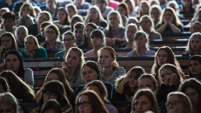 Студенты университета. Архивное фото