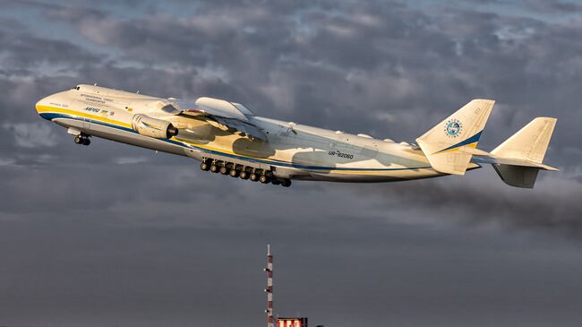 Самолет Ан-225 Мрия. Архивное фото