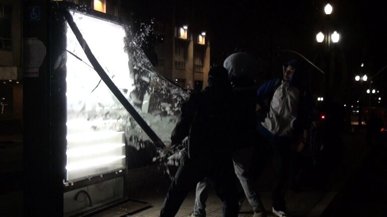 Митинг в Рио-де-Жанейро и беспорядки в Сан-Паулу после импичмента Роуссефф Митинг в Рио-де-Жанейро и беспорядки в Сан-Паулу после импичмента Роуссефф