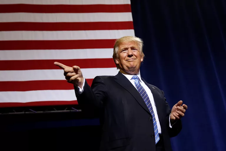 Кандидат в президенты США от Республиканской партии Дональд Трамп во время предвыборной кампании городе Финикс, штат Аризона Кандидат в президенты США от Республиканской партии Дональд Трамп во время предвыборной кампании городе Финикс, штат Аризона